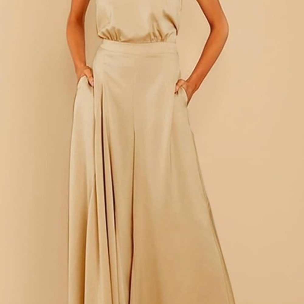 Woman Satin Wide Leg Sleeveless Jumpsuit Zip Up In The Back - Picture 3 of 4
